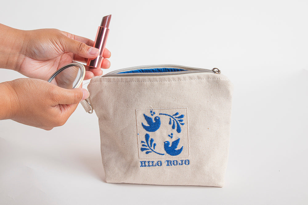 Hilo Rojo Makeup Bag