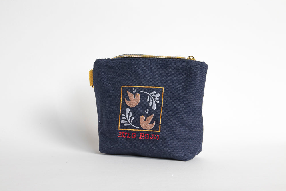 Hilo Rojo Makeup Bag